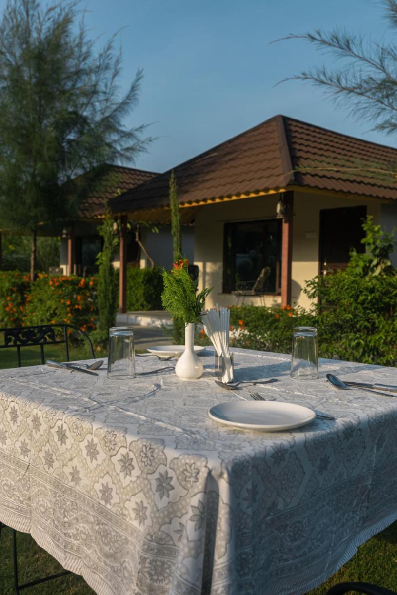 Ranakpur Safari Resort Sadri Bagian luar foto