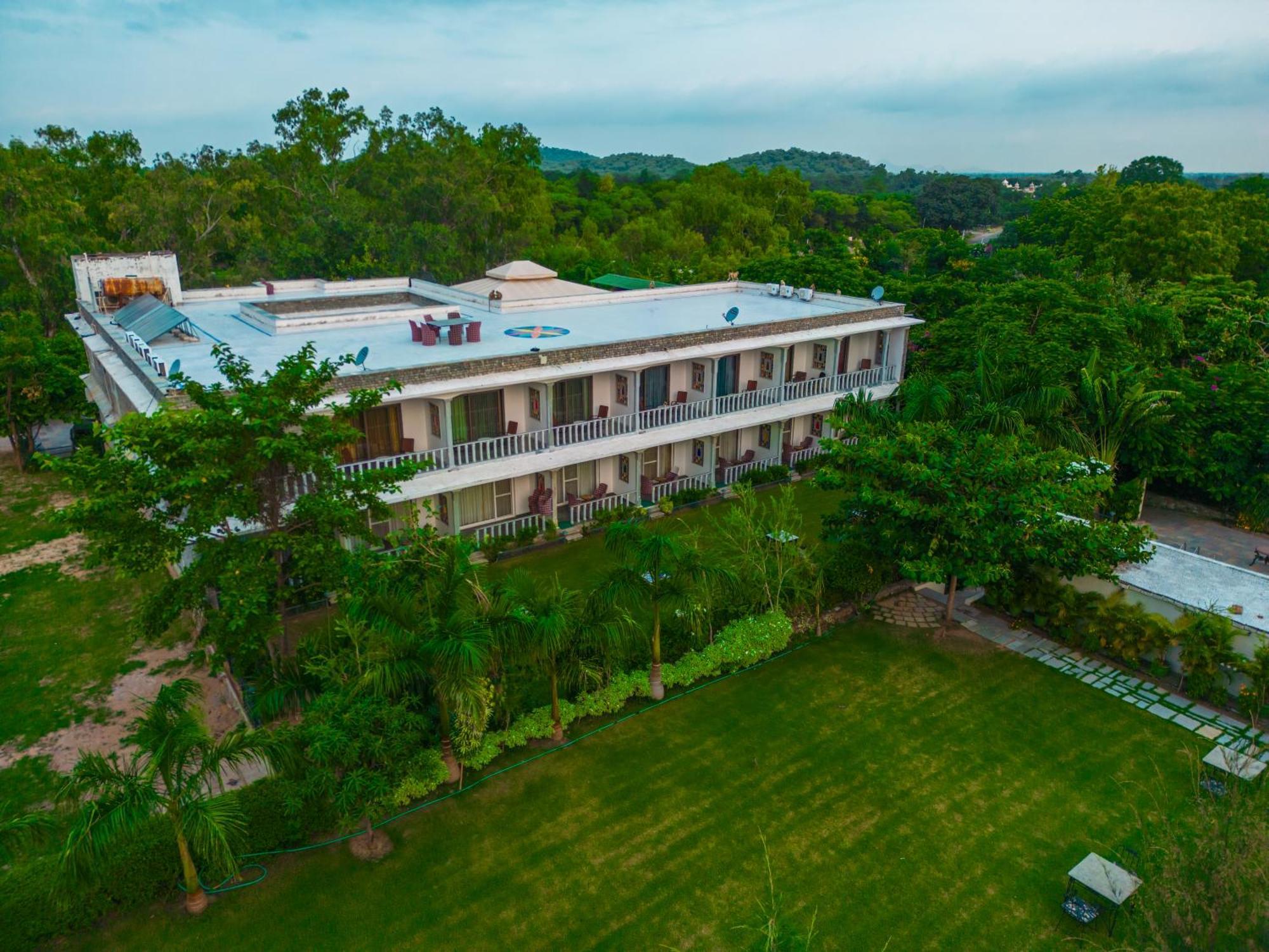 Ranakpur Safari Resort Sadri Bagian luar foto